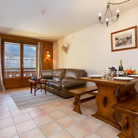 Capucins22 Mont Blanc View 1br W/ Balcony Garage - Happy * Chamonix
